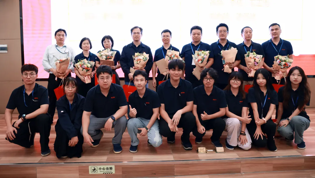 謝師恩,禮頌領(lǐng)路人!